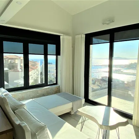 Kali Thea Aparthotel 3*