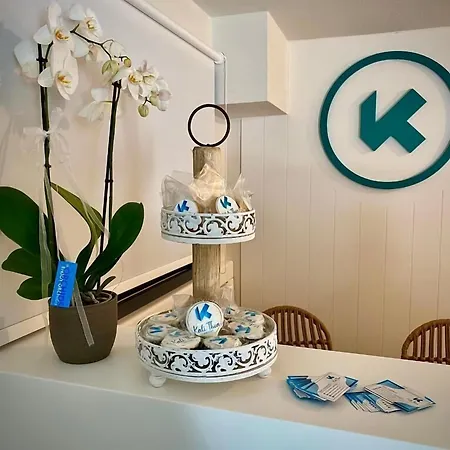 Kali Thea Neos Marmaras