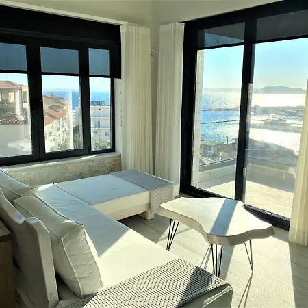 Kali Thea Aparthotel 3*