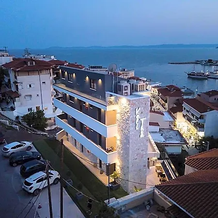 Kali Thea Hotel de apartamente 4*