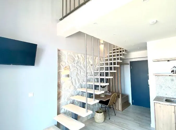 Apart-hotel Kali Thea 3*