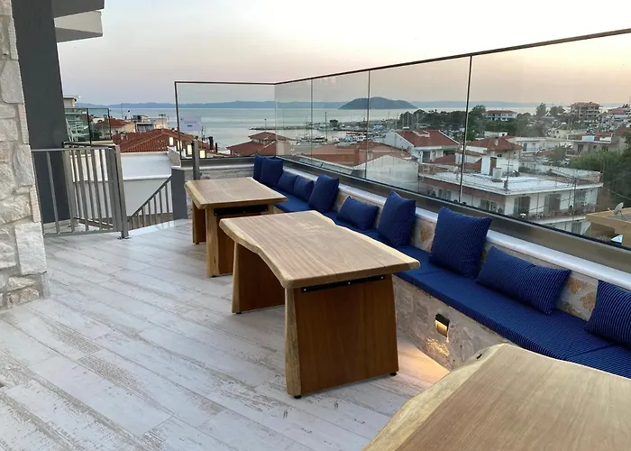 Kali Thea Néos Marmarás