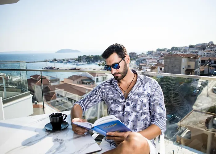 Kali Thea Néos Marmarás