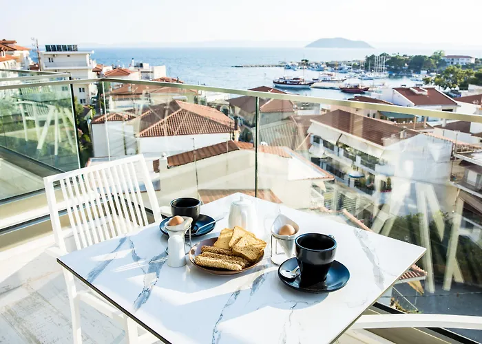 Kali Thea Néos Marmarás