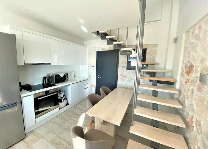 Kali Thea Aparthotel 3*