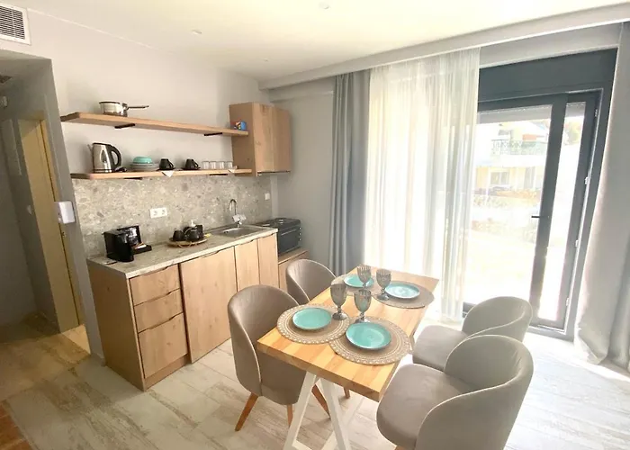 Apart-hotel Kali Thea 3*